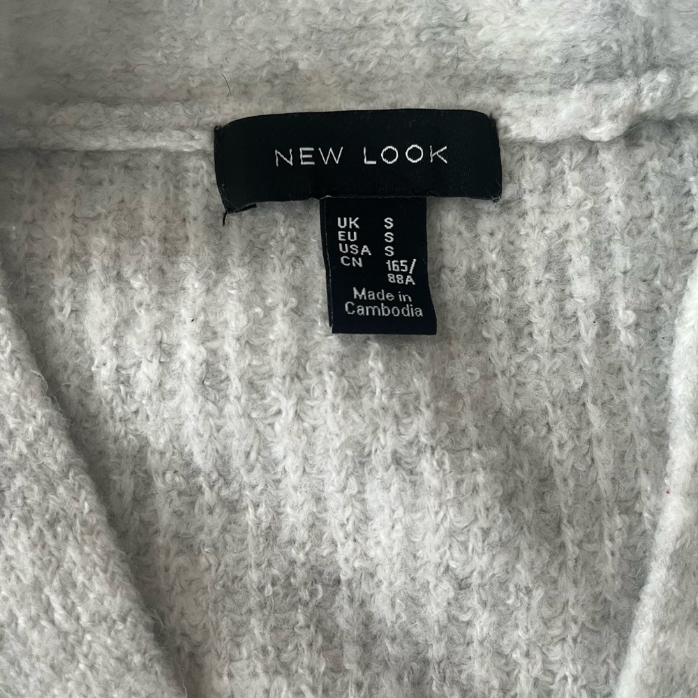 New Look Light Gray Ribbed Button-Up Cardigan - Picture 5 of 5